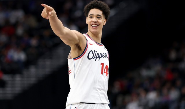 开云APP-卢：尼德豪泽的防守能改变比赛 他接下来需多投篮&amp;多参与挡拆外弹